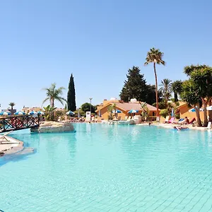 makronisos-village.hotelsatayianapa.com/