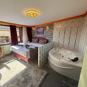 Guer Royal Aparts 3* Istambul