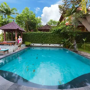 2* Gasthuis Sayong House